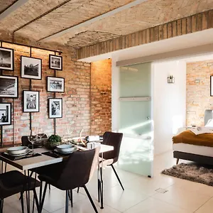 Luxurious Urban Living - Premium Downtown Next To Hbf Appartement